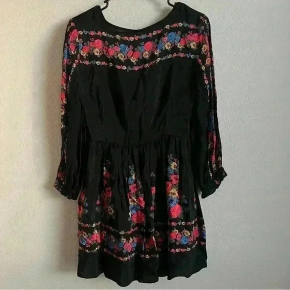 Free People Age Of Aquarius Boho Black Floral Mini Dress Size 2 NWT - Picture 4 of 12